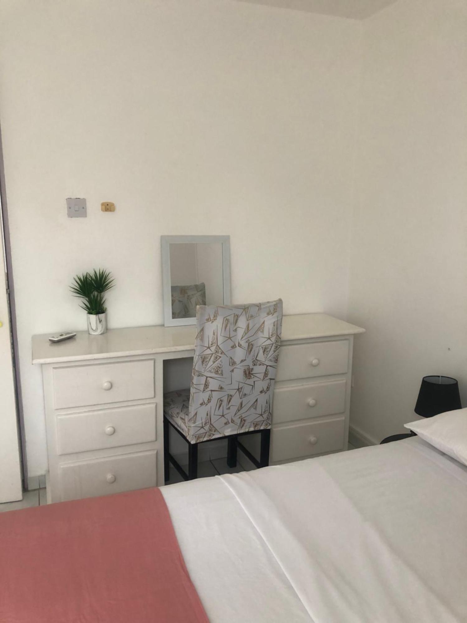 Home2Home Guesthouse Christchurch Eksteriør billede